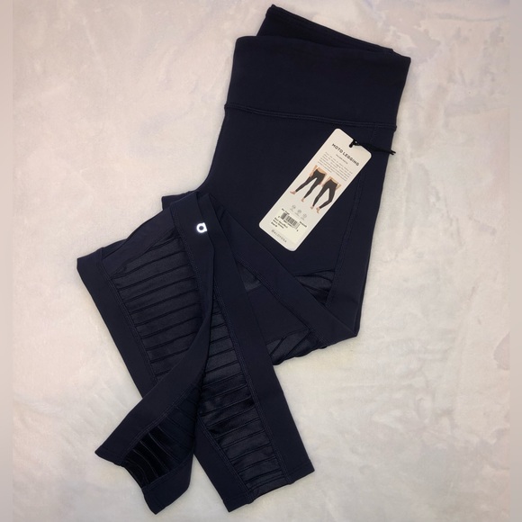 NWT ALO Moto Leggings Rich Navy / Rich Navy Glossy - Picture 2 of 10